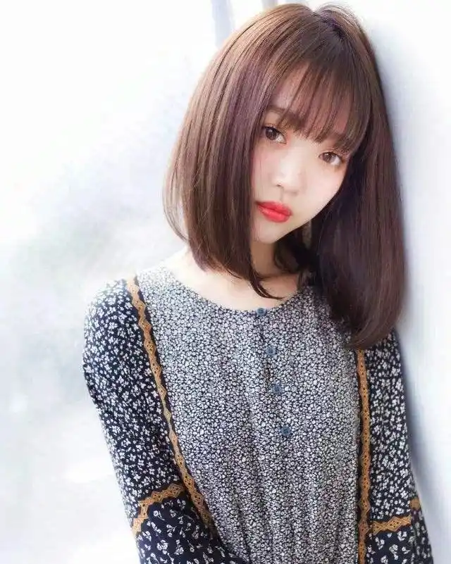 秋冬齐肩发_空气刘海齐肩发_女明星齐肩卷发