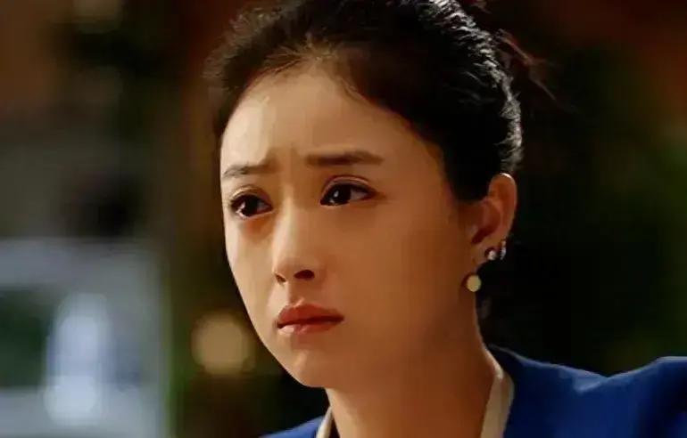 蒋欣40岁单身原因_蒋欣离开娱乐圈_蒋欣演技评价分析