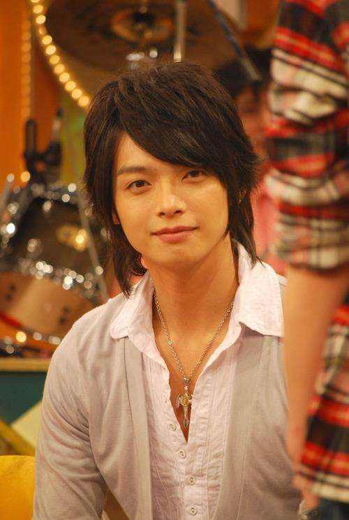 飞轮海 成员现状 台男团 发展历程_吴尊退出娱乐圈了吗