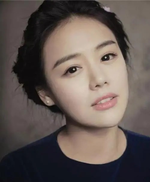 回族著名艺人_十二位回族明星_回族女明星名字