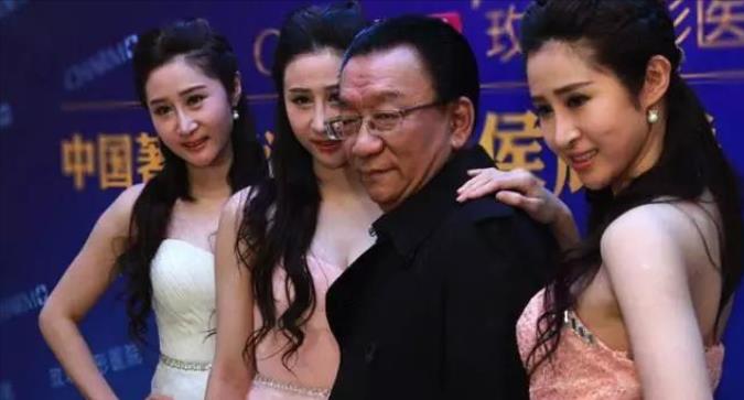 娱乐圈潜规则曝光_女明星被污_明星背后交易内幕