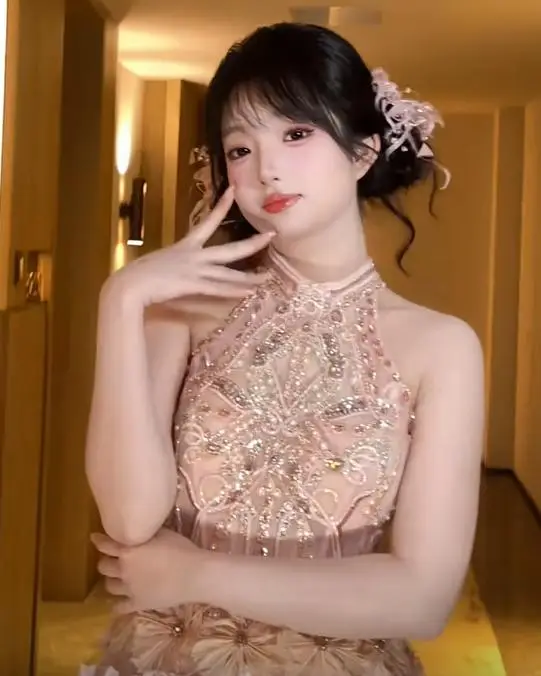 美颜滤镜撕下来_抖音网红美女黑料在线播放,_抖音网红红毯见光死