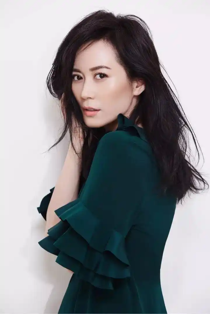 女明星富贵脸特征_天生富贵相女明星_旺夫面相的女明星